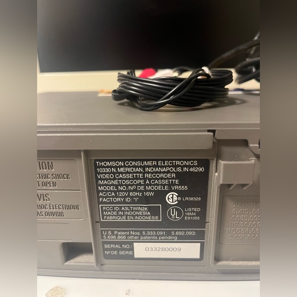 RCA VCR VR555 Tested & Works No Remote VHS Player Recorder 4 Head AV Cable - Picture 8 of 10